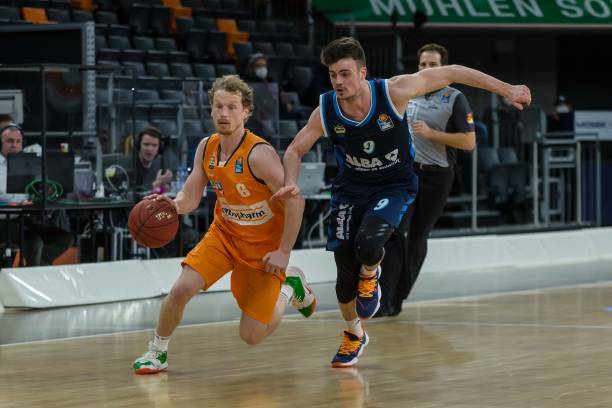 了更为深远 了更为深远